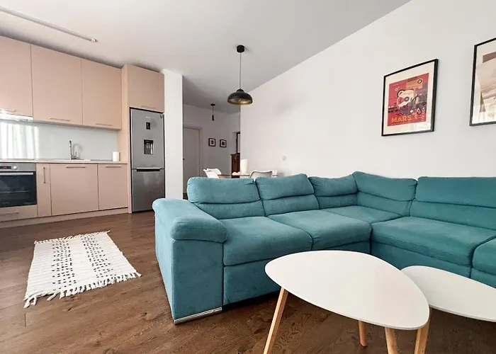 Sunshine Luxury Private Parking *