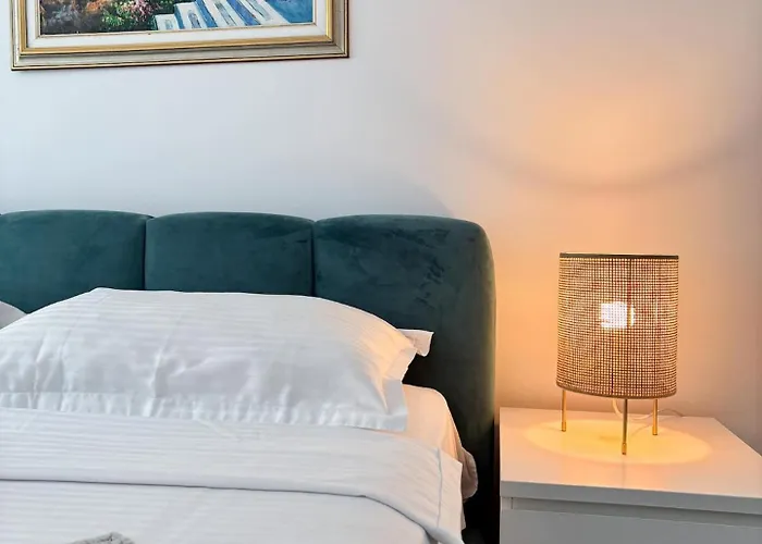 Sunshine Luxury Private Parking